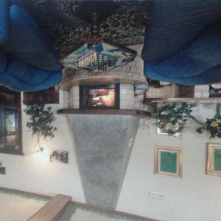 Hotel Cristallo Cerreto Laghi Exterior foto