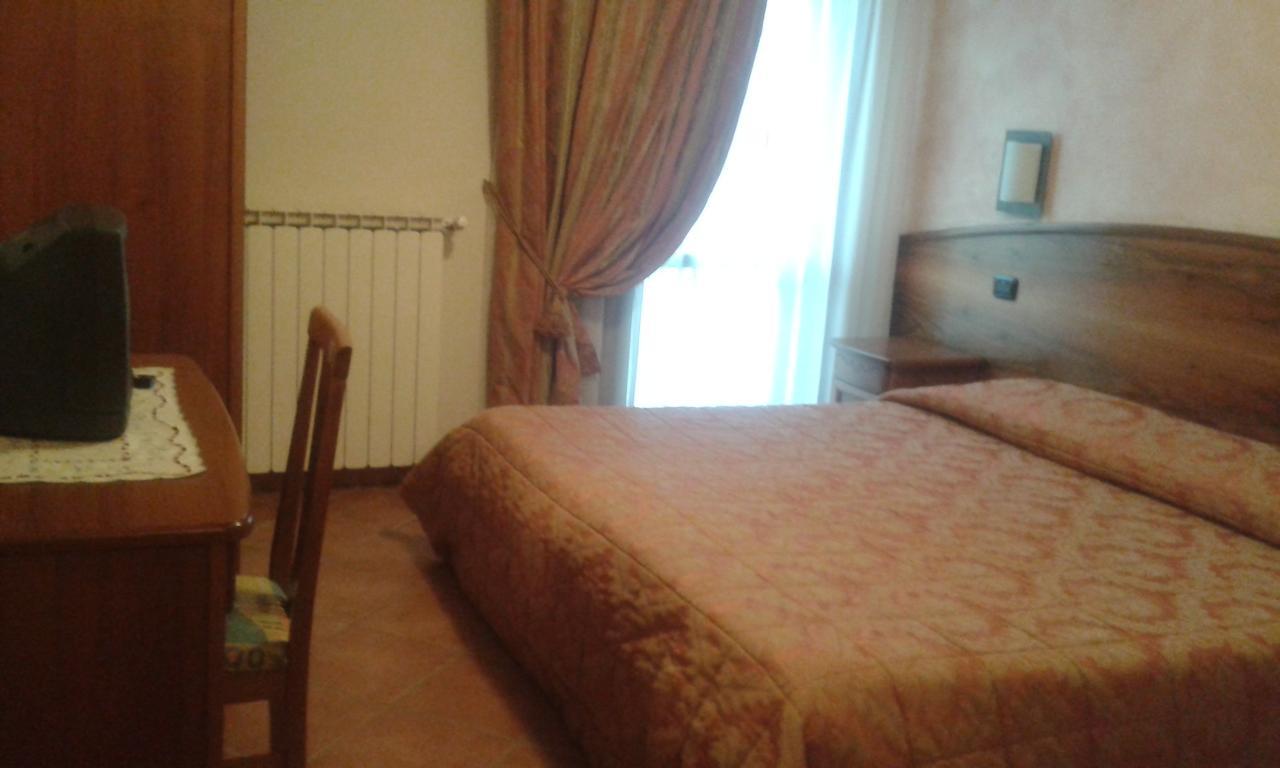 Hotel Cristallo Cerreto Laghi Quarto foto